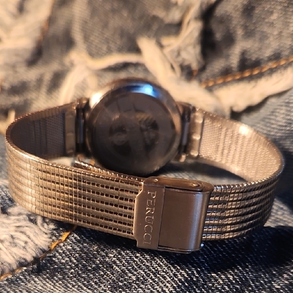 Classic Silver Mesh Band Watch - Picture 3 of 3